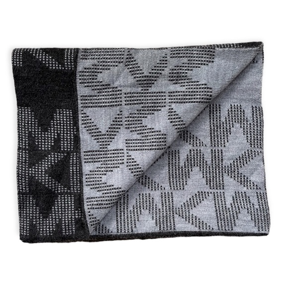 Michael Kors Jumbo MK Pin Dot Logo Knit Scarf - Picture 4 of 4